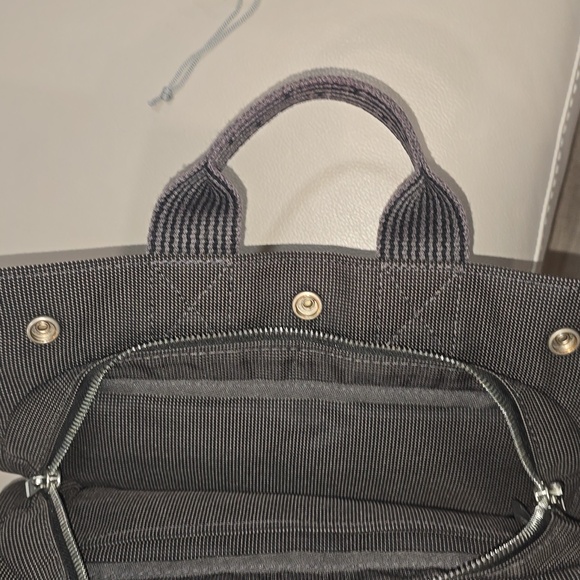 Hermès Paris Canvas Herline PM Small Tote Bag - Picture 7 of 11